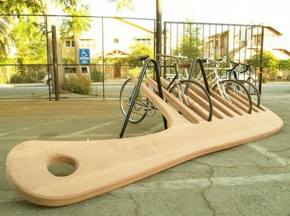 giant comb 580x433 Giant Comb to Rack Your Bicycle